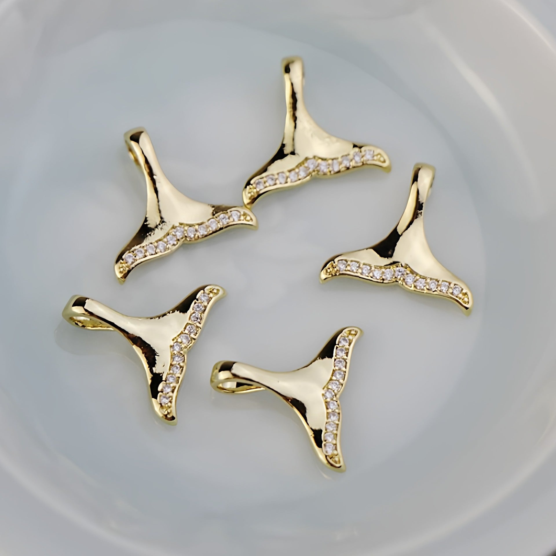 Light gold color-preserving micro-inlaid zircon mermaid tail small pendant DIY handmade jewelry accessory materials Secondary image