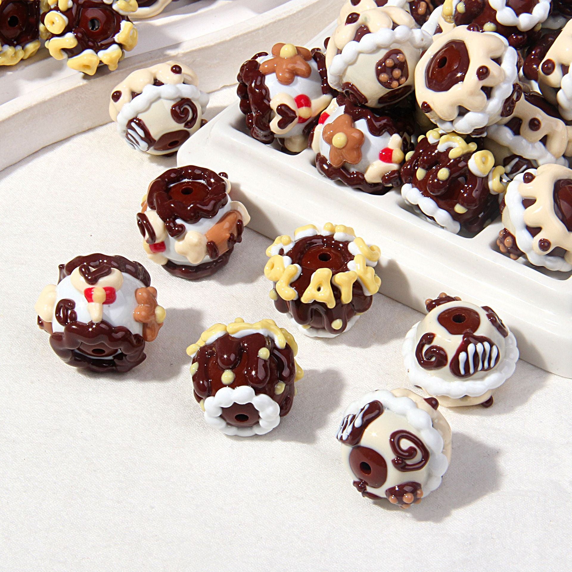 Milky coffee color hand-painted heavy oil beads mobile phone chain mixed DIY jewelry materials oil beads Secondary image
