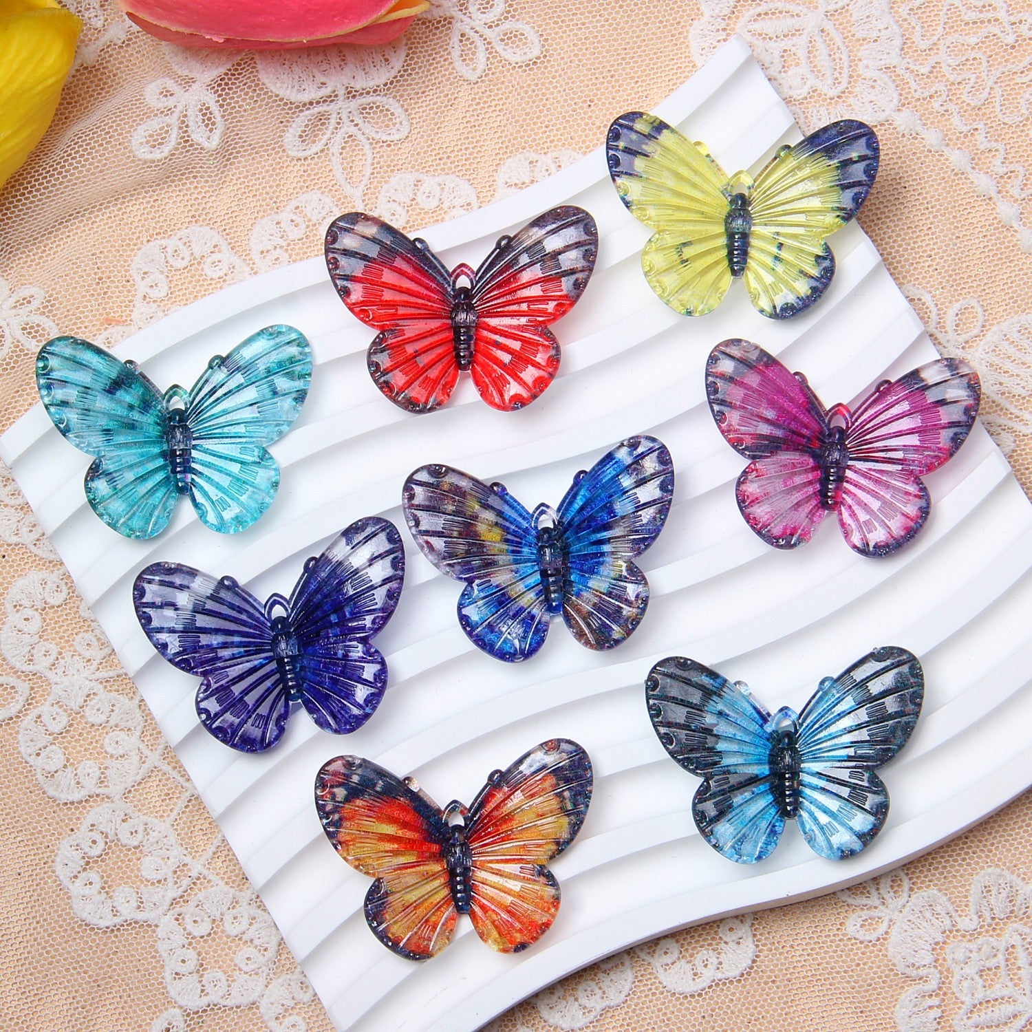 Large 3D oil painting butterfly acrylic pendant with hanging hole, butterfly DIY children's hair clip, shoe buckle, clothing accessory Secondary image