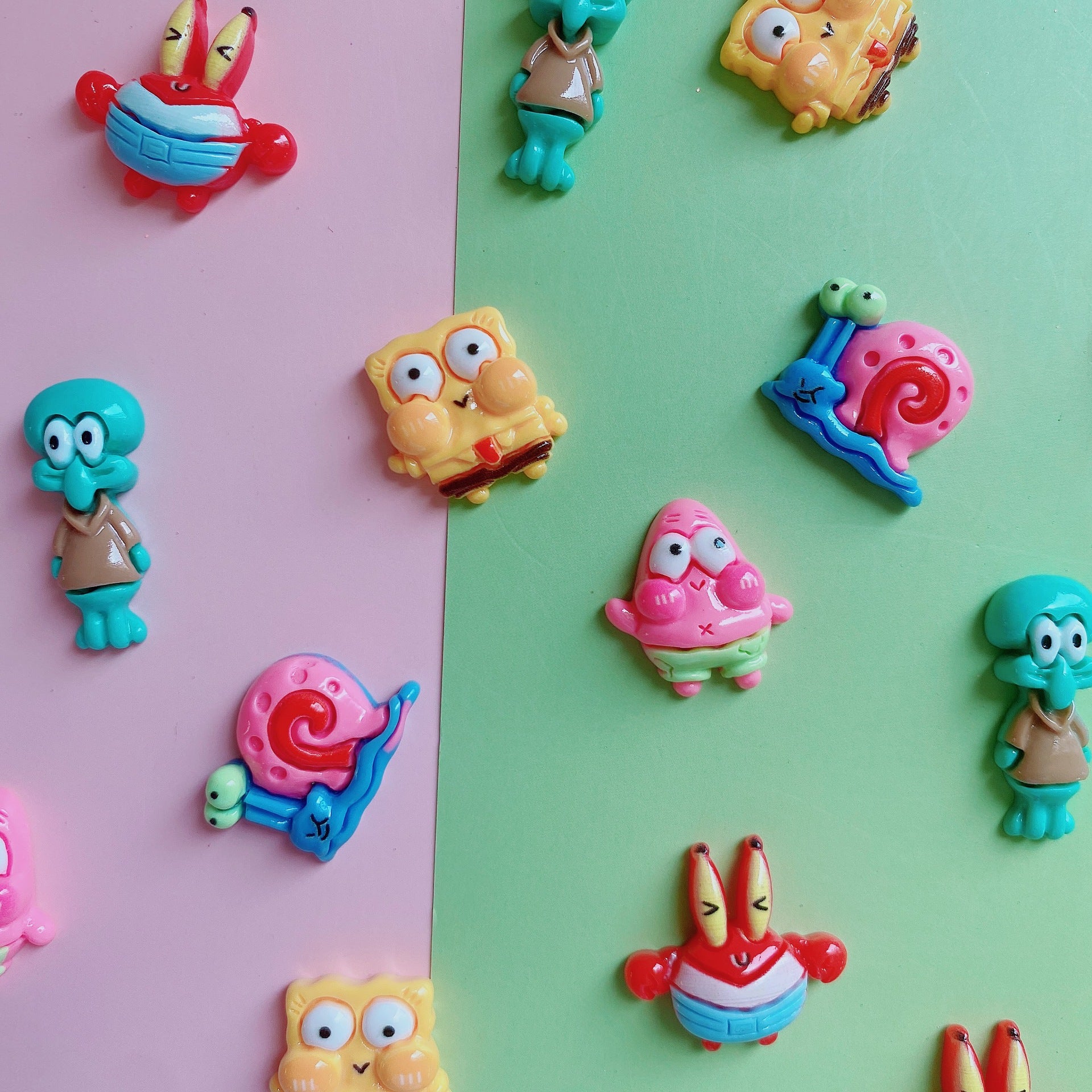 Glossy SpongeBob cartoon resin accessories for DIY cream glue phone cases, water cups, children's hair clips, and hair accessory materials Secondary image