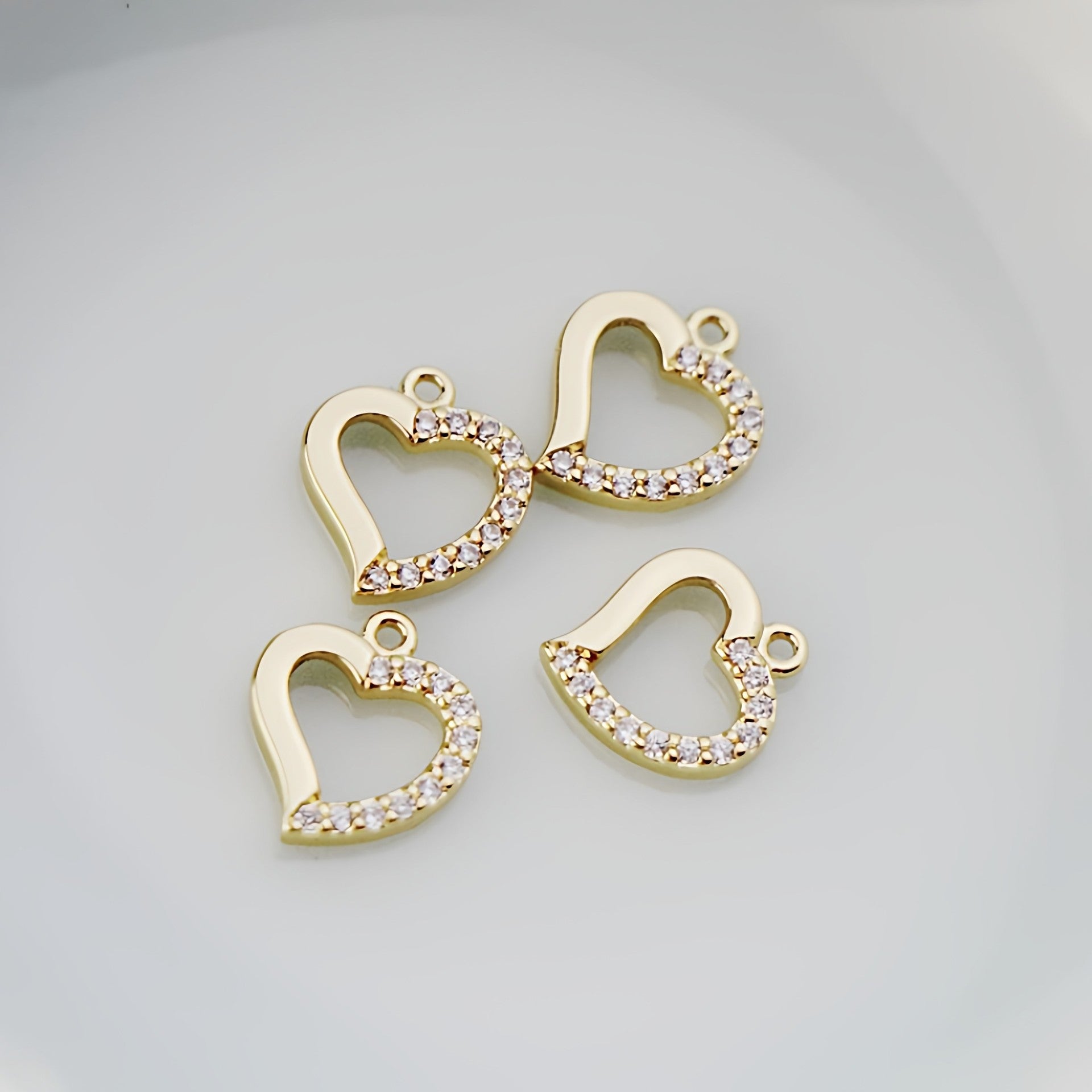 8dc43f81-b6e8-41d2-8204-854a4ad816e9 Main image