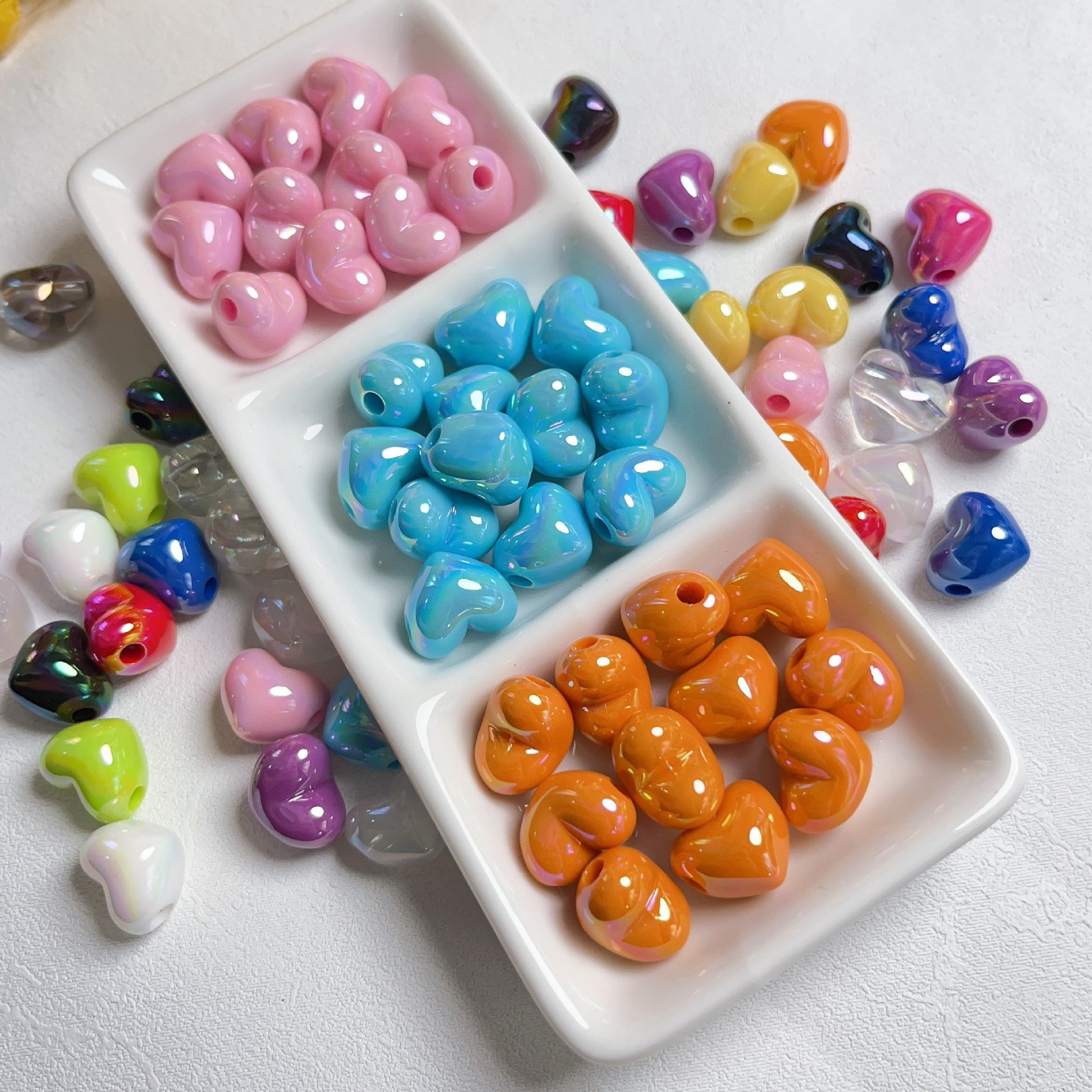 Heart-shaped, glossy cream-colored DIY horizontal hole colorful handmade car hanging phone chain, necklace, bracelet accessories, cute loose beads Secondary image