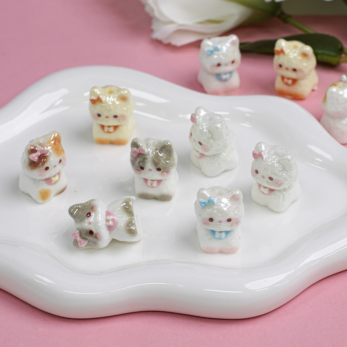 Cute three-dimensional realistic colorful cat electroplated resin through-hole loose beads DIY beading accessories Secondary image