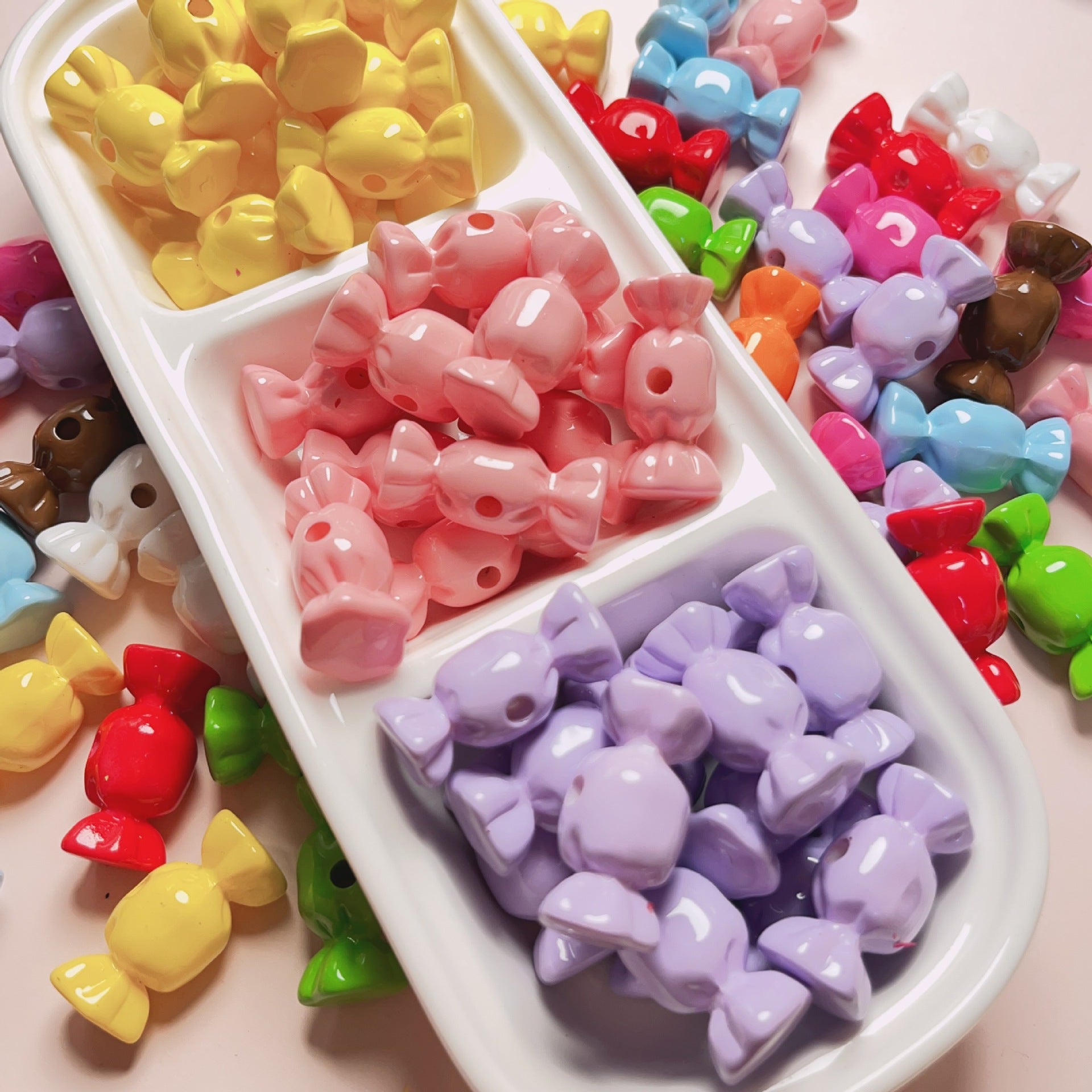Colorful candy DIY handmade accessories, phone chain pendants, beads, ins-style foreign trade acrylic loose beads, bag pendants Secondary image
