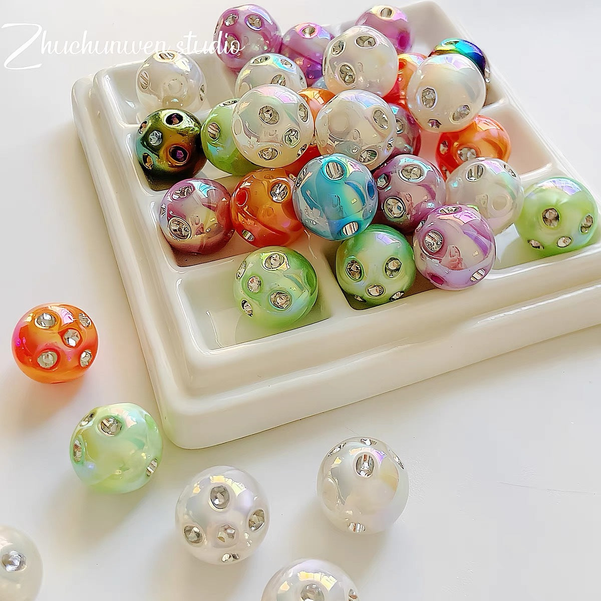 15mm acrylic UV-coated colorful dot beads with straight holes for DIY handmade beaded necklaces, bracelets, and phone chains Secondary image